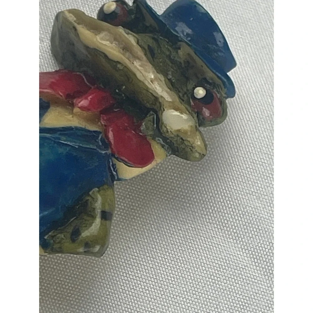 Whimsical Frog Gentleman Pin Brooch Blue Hat Red Bowtie‎ Dapper Figurine 00837